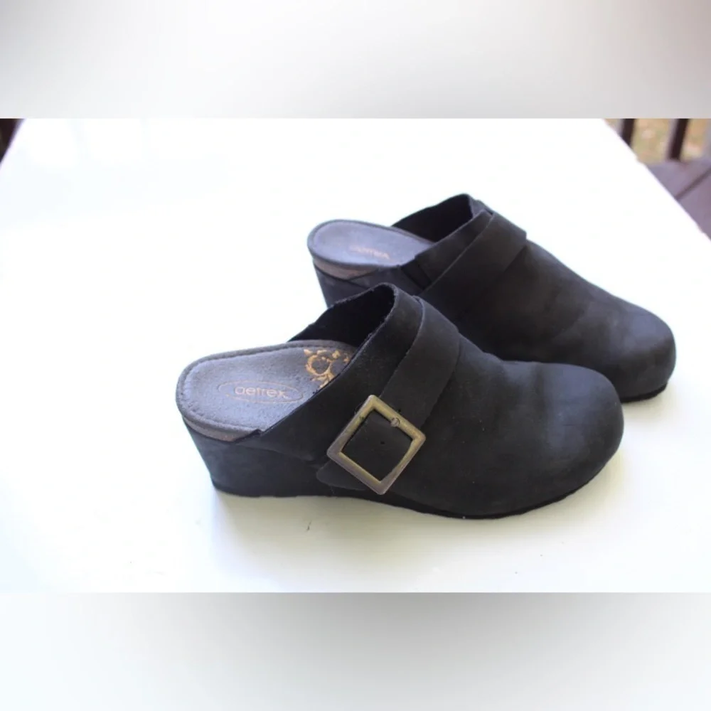 Aetrex amelia mules